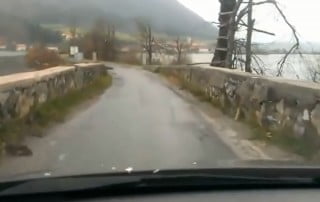 neprevozna cesta cez planinsko polje